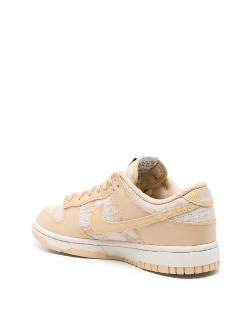 Baskets Dunk Low Nike en coloris Natural