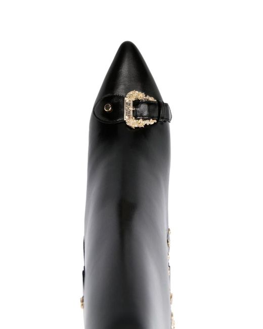 Botas con hebilla barroca Versace de color Black