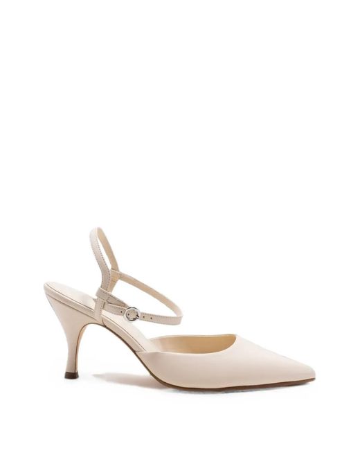 Aeyde White Catelyn Pumps Mit Spitzer Kappe