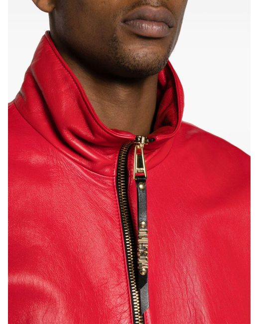 Veste bomber en cuir à plaque logo Moschino pour homme en coloris Red