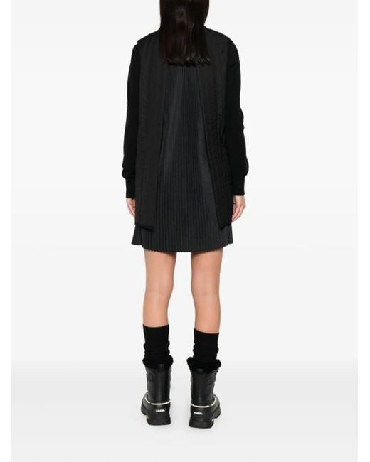 Moncler Black Robe Matelassée À Design Plissé