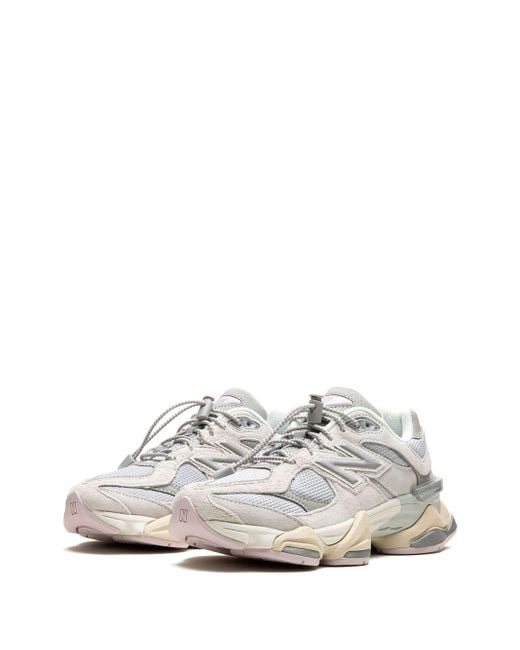 Sneakers 9060 grigie in pelle di New Balance in White