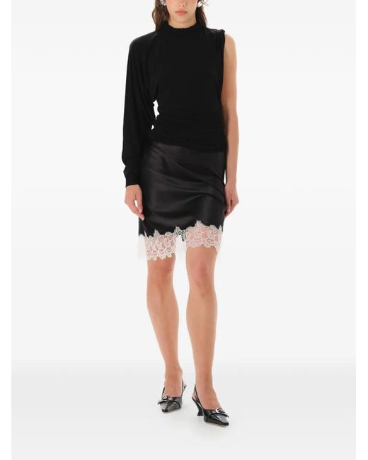MANURI Black One-Shoulder Blouse