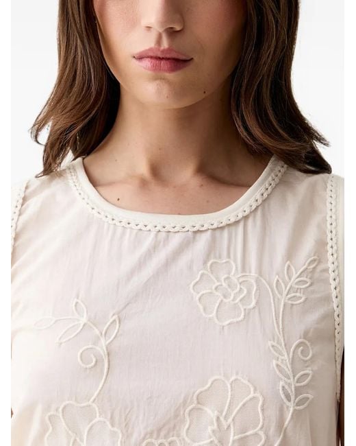 INTROPIA White Marcela. Embroidered Sleeveless Top