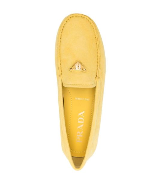 Prada Yellow Wildleder-Loafer mit emailliertem Triangel-Logo