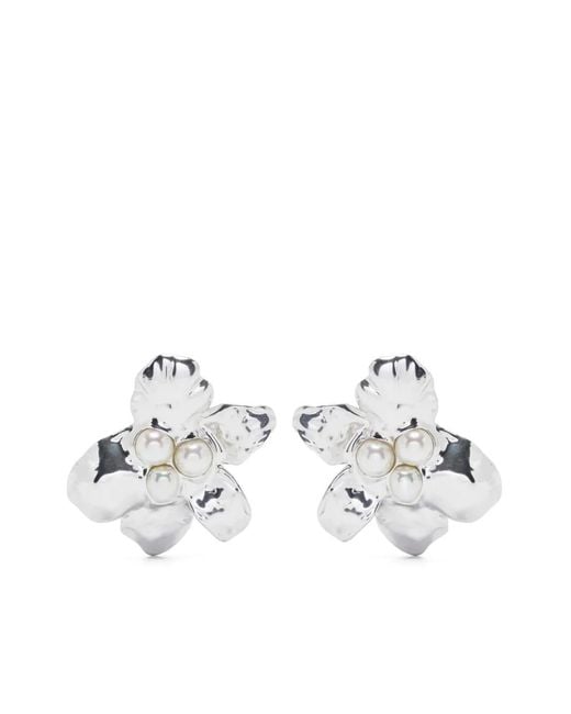 Ryenn's Eyes White X Quentin Jones Sculpted Flower Earrings