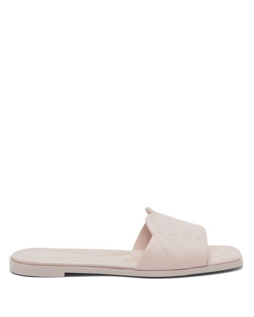 Sandales en cuir à logo embossé Alexander McQueen en coloris Pink