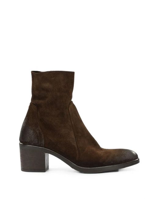 strategia shoes Brown Distressed-Effect Suede Boots
