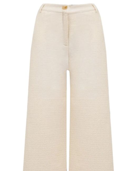 Clea Linnea Broek in het White