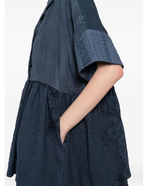 By Walid April トップ Blue