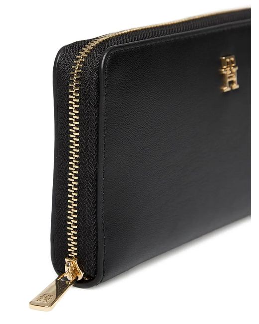 Tommy Hilfiger Black Logo-Plaque Zip-Around Wallet
