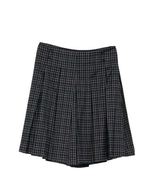 Pushbutton Black Pleated Bermuda Short