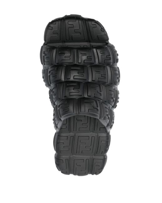 Sandalias slip-on con logo en relieve Fendi de hombre de color Black