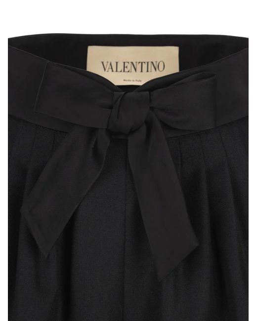 Valentino Garavani Black Bow-Detail Shorts