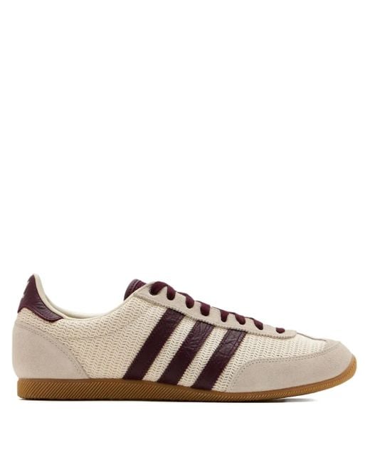 Adidas Brown Mesh-Sneakers mit drei Streifen