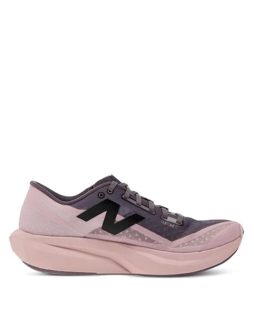 New Balance Fuelcell Rebel V4 スニーカー Pink
