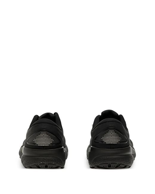 Brooks Black Ghost 16 Sneakers