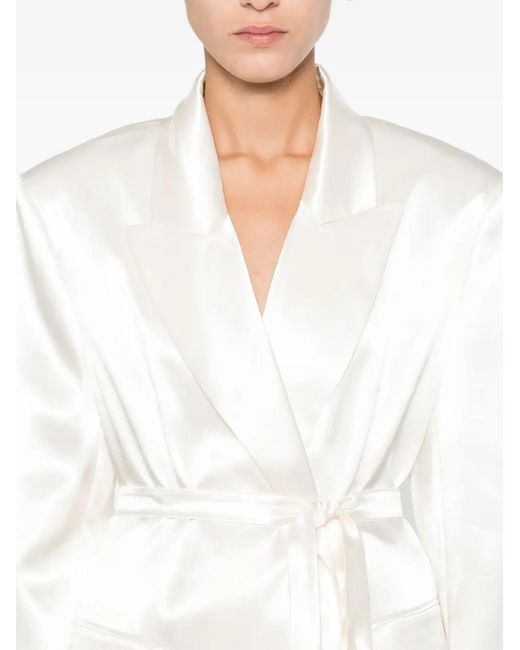 Chaqueta Con Cintura Lazada ANDAMANE de color White
