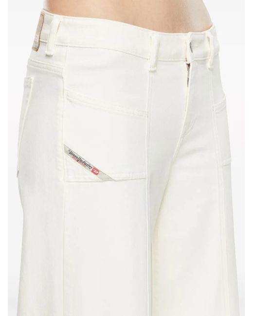 Jean D-Akii Évasé DIESEL en coloris White