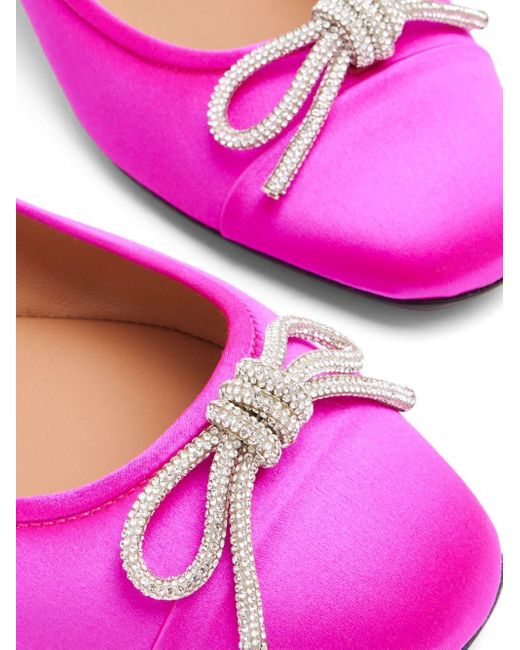 Aquazzura Crystal-embellished Round-toe Ballerina Shoes in het Pink