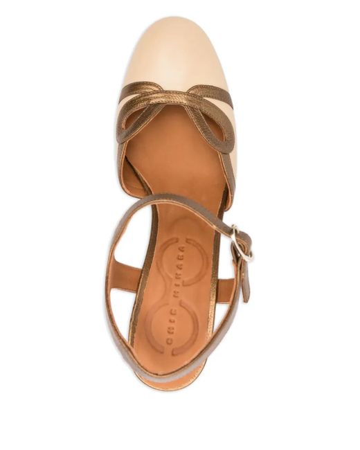 Chie Mihara 80 Mm Mishin Pumps Met Blokhak En Uitgesneden Hak in het Metallic