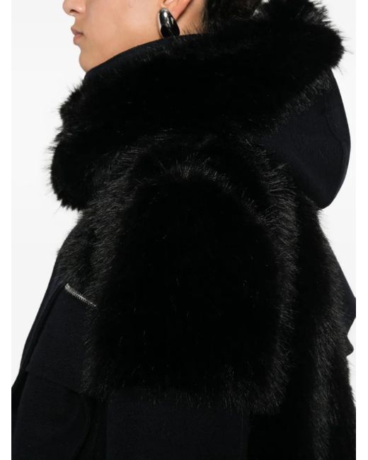 Sacai Black Kapuzenjacke mit Faux Fur
