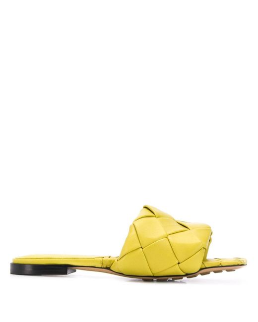 Bottega Veneta Bv Lido Flat Sandals in Green (Yellow) - Lyst
