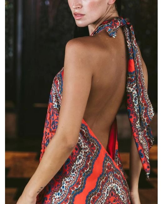 Robe Asymétrique Twist À Motif Cachemire Cara Cara en coloris Red