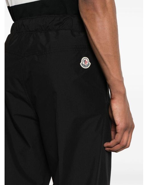 Pantalones rectos con parche del logo Moncler de hombre de color Black