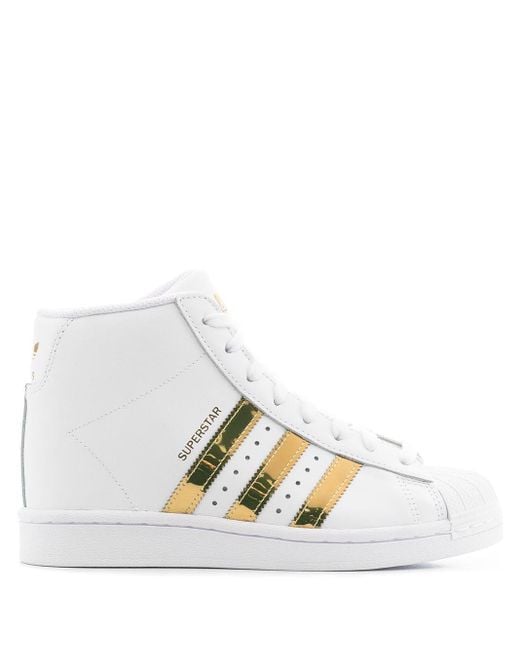 Adidas Superstar Sneakers Met Sleehak in het White