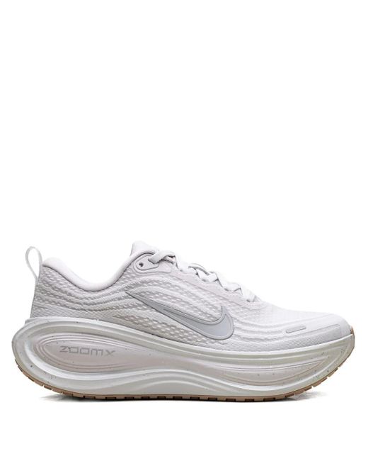 Nike White Baskets Vomero Plus for men