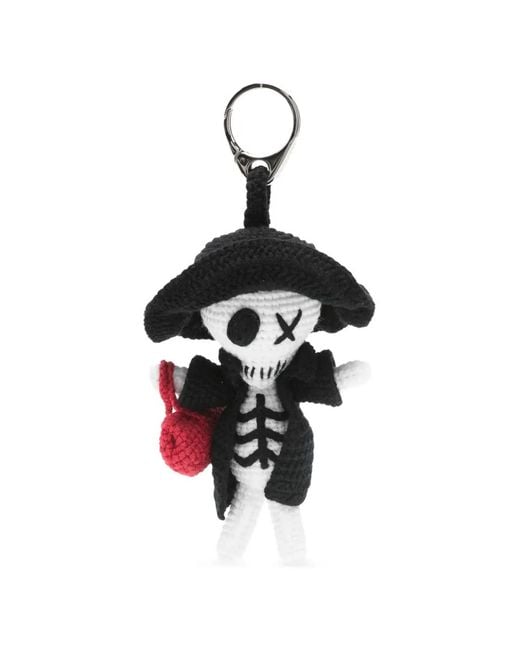 McQueen White The Doll Artie Manta Crochet Charm