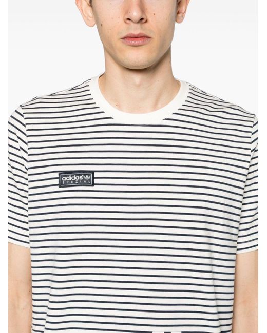 T-shirt a righe con applicazione di Adidas in White da Uomo