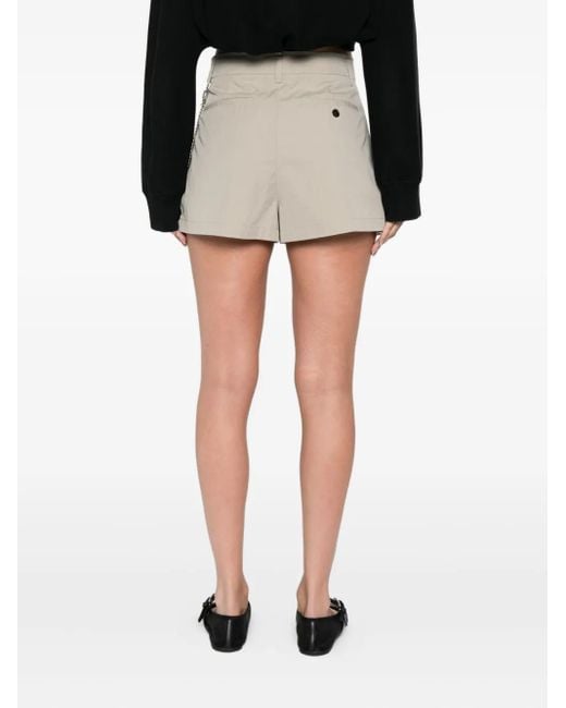 Alexander Wang Natural Plissierte Shorts mit Kettendetail