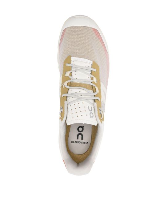 Cloudvista Exclusive lace-up sneakers di On Shoes in White