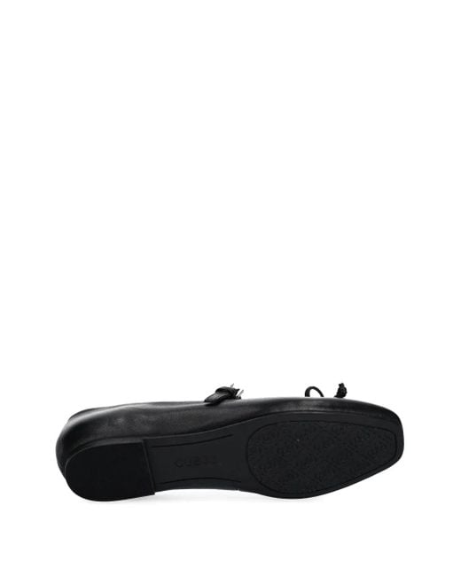 Guess Kayra フラットシューズ Black
