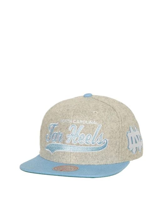 Mitchell & Ness White North Carolina Tar Heels Tailsweep 2.0 Baseball Cap for men