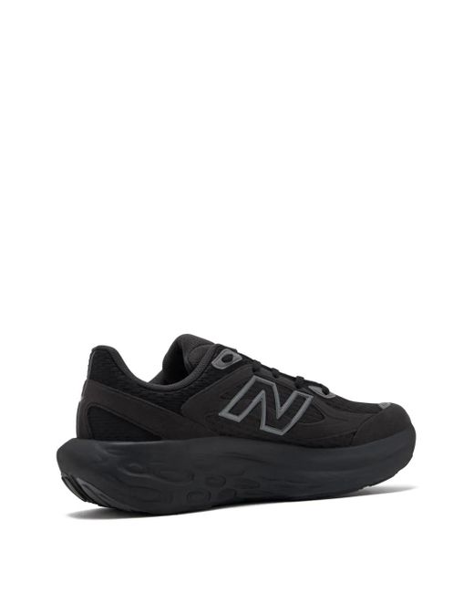 New Balance Black Fresh Foam Sneakers mit Mesh-Einsatz