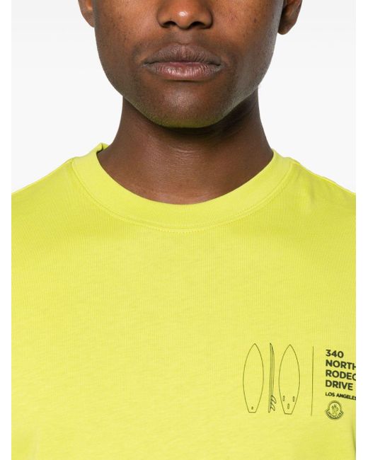 Moncler T-Shirt mit Surfboard-Print in Yellow für Herren
