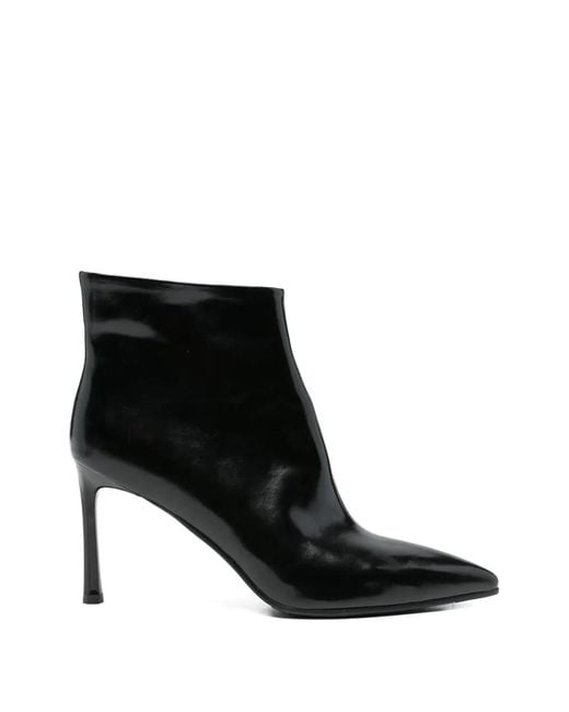 Linda Baumann Black Pointed Ankle Boots