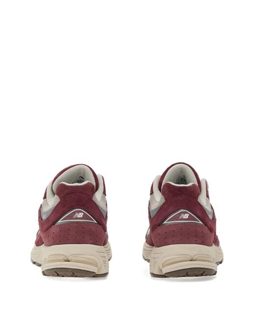 New Balance 2002R Suède Sneakers in het Brown