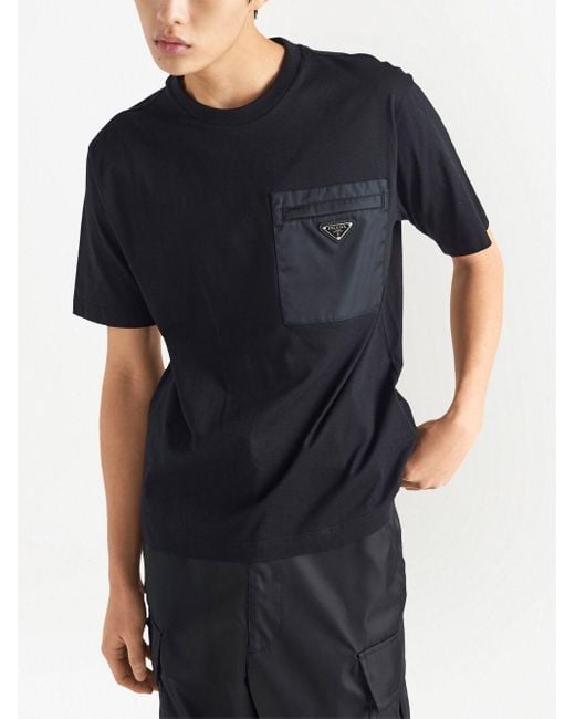 T-shirt con applicazione di Prada in Black da Uomo