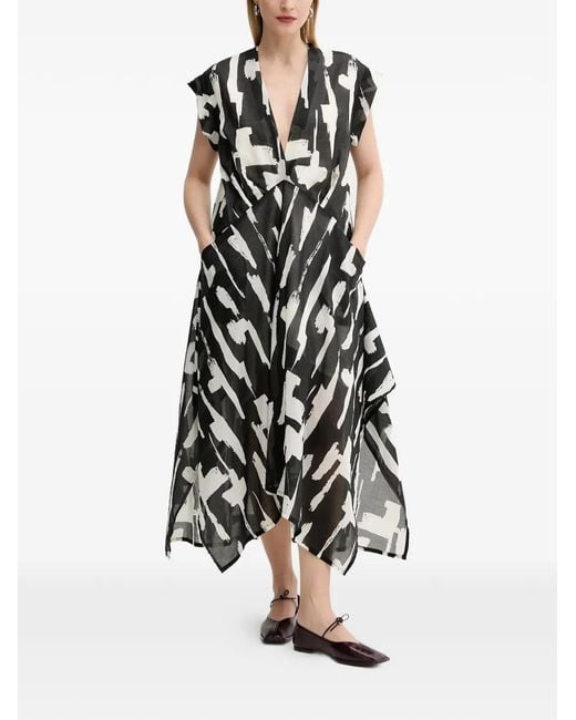 MMC Studio White V-Neck Graphic Dress