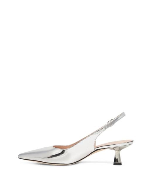 Stuart Weitzman White Stuart Pumps Mit Spitzer Kappe