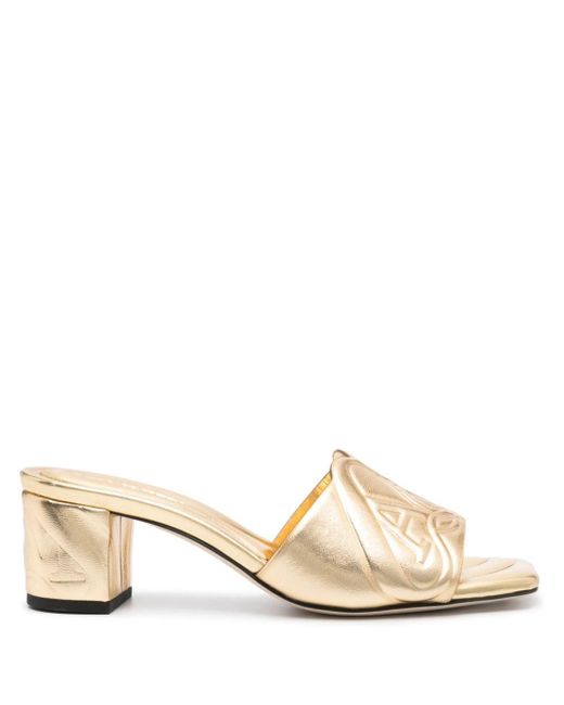 Zapatos slip-on de cuero de becerro dorado Alexander McQueen de color Natural