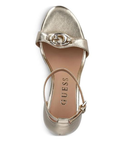 Guess 100 Mm Pumps Met Enkelbandje En Logoplakkaat in het Metallic
