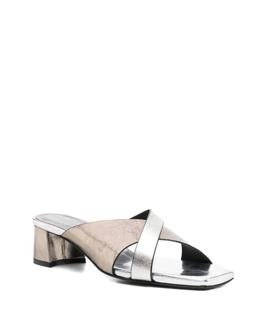 DONNARì White Crossover-Strap Leather Sandals