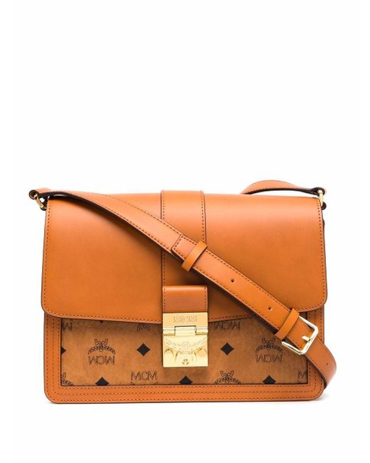white burberry tote