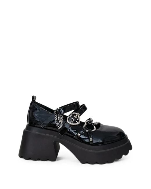 Altercore Black Aria Heart-Buckle Pumps