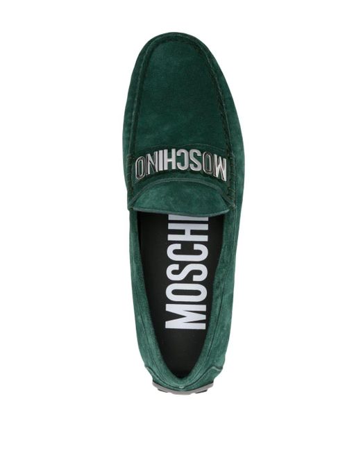 Mocassins en daim à plaque logo Moschino pour homme en coloris Green